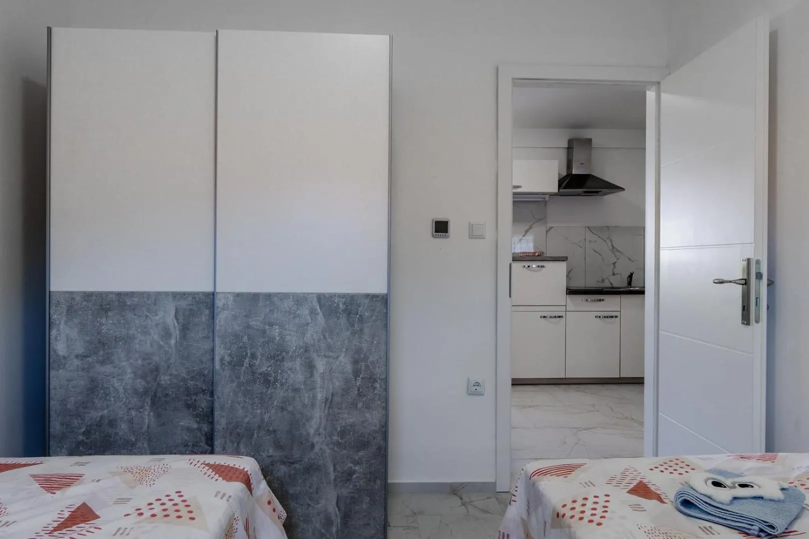 Apartments Kristija Vir 0*,  Croatia