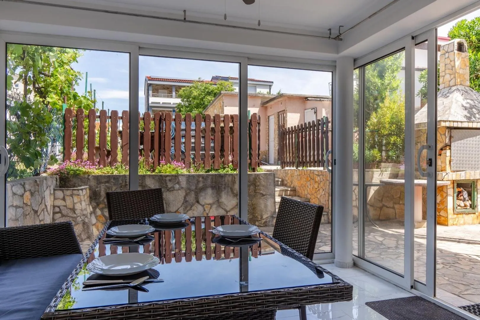 Apartments Kristija Vir 0*,  Croatia